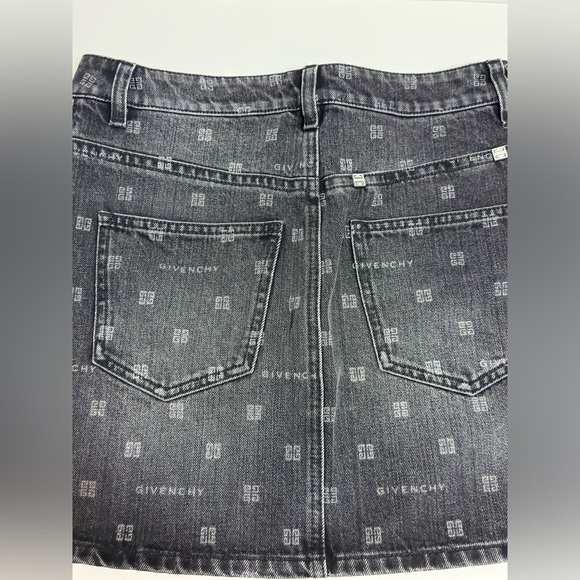 GIVENCHY MONOGRAM-PATTERN DENIM SKIRT SIZE 36 - Picture 8 of 11